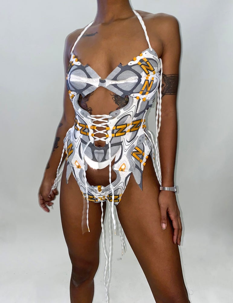 UPCYCLED FRISKMEGOOD 900 BODYSUIT