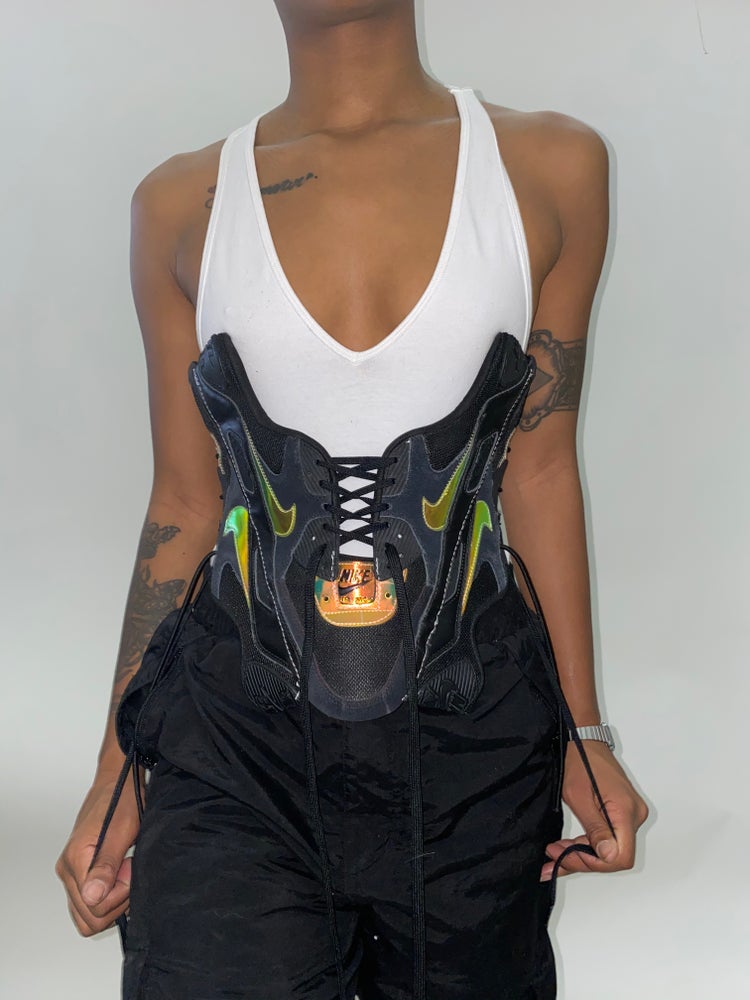 FRISKMEGOOD HOLOGRAM SNEAKER CORSET
