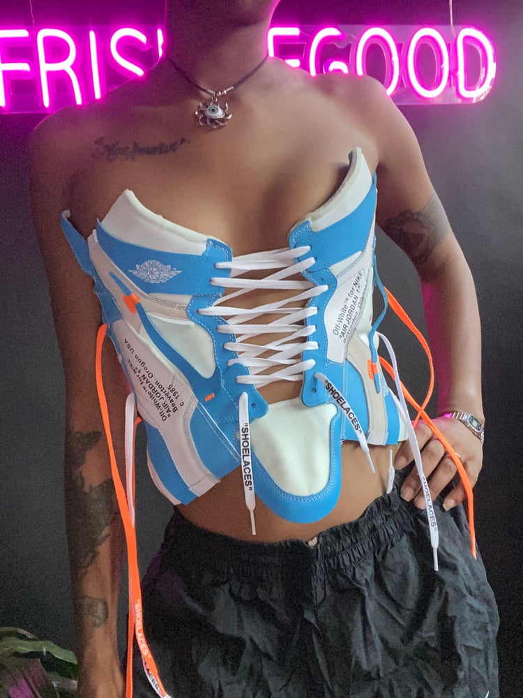 FRISKMEGOOD AJ-1 X 0FF WHIT£ SNEAKER CORSET