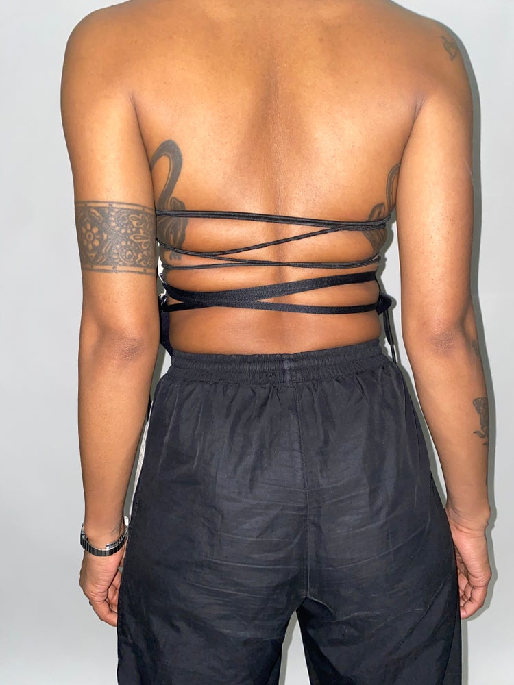 FRISKMEGOOD PERFORATED UNIVERSITY GOLD AJ-1 SNEAKER TOP