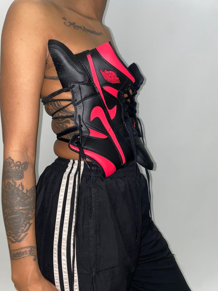 FRISKMEGOOD AJ-1 SIREN RED SNEAKER TOP