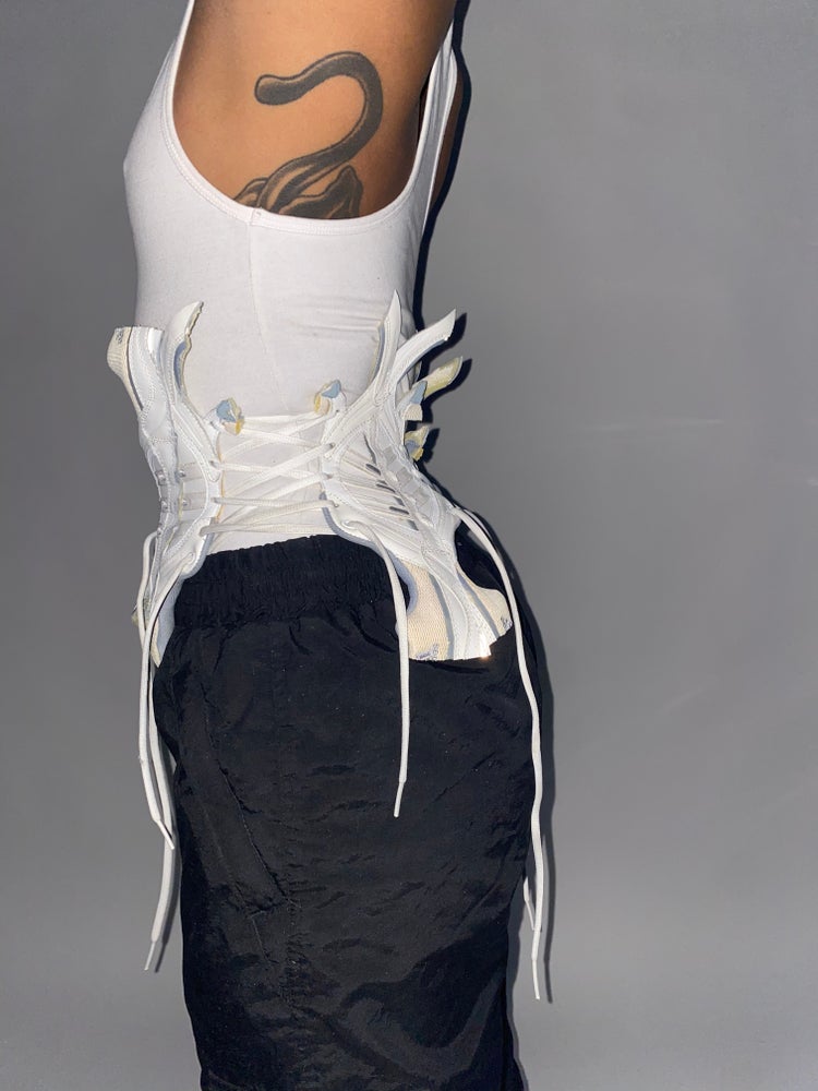 FRISKMEGOOD THREE STRIPE RETRO SNEAKER CORSET