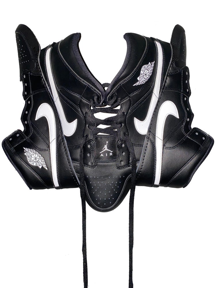 FRISKMEGOOD AJ-1 BLACK + WHITE SNEAKER TOP