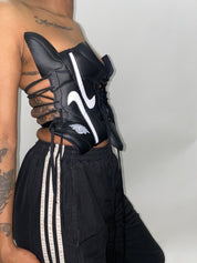 FRISKMEGOOD AJ-1 BLACK + WHITE SNEAKER TOP