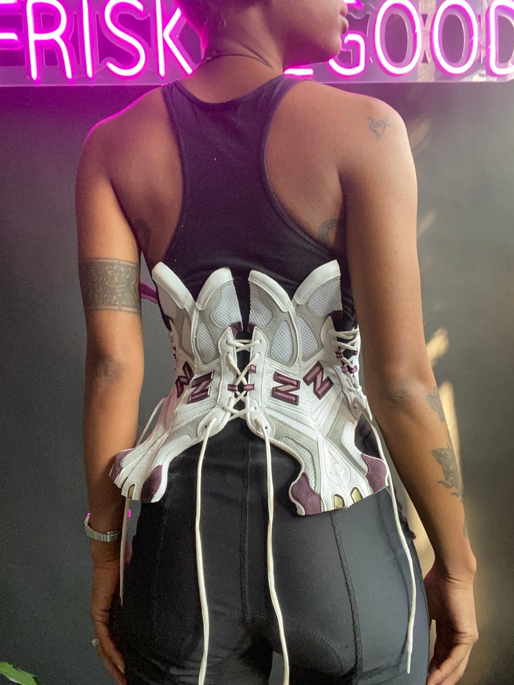 N-B 1123 SNEAKER CORSET