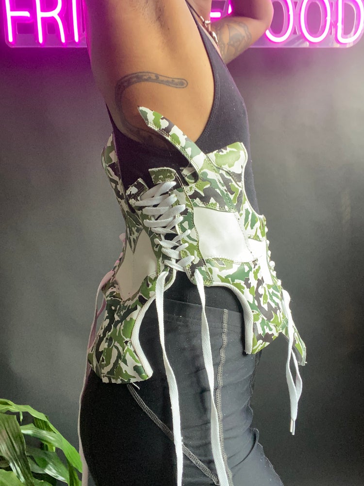 FRISKMEGOOD ARMY BRAT SNEAKER CORSET