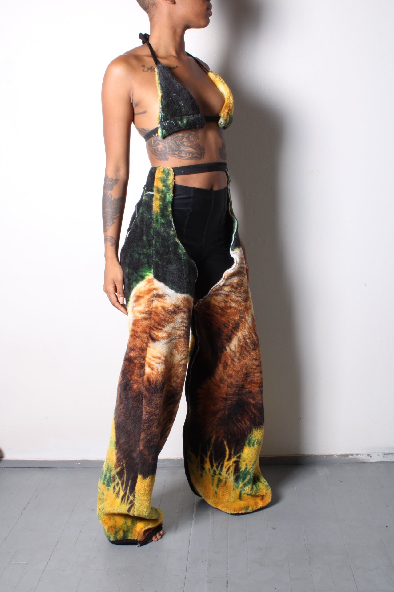 BEAR COUNTRY CHAP SET